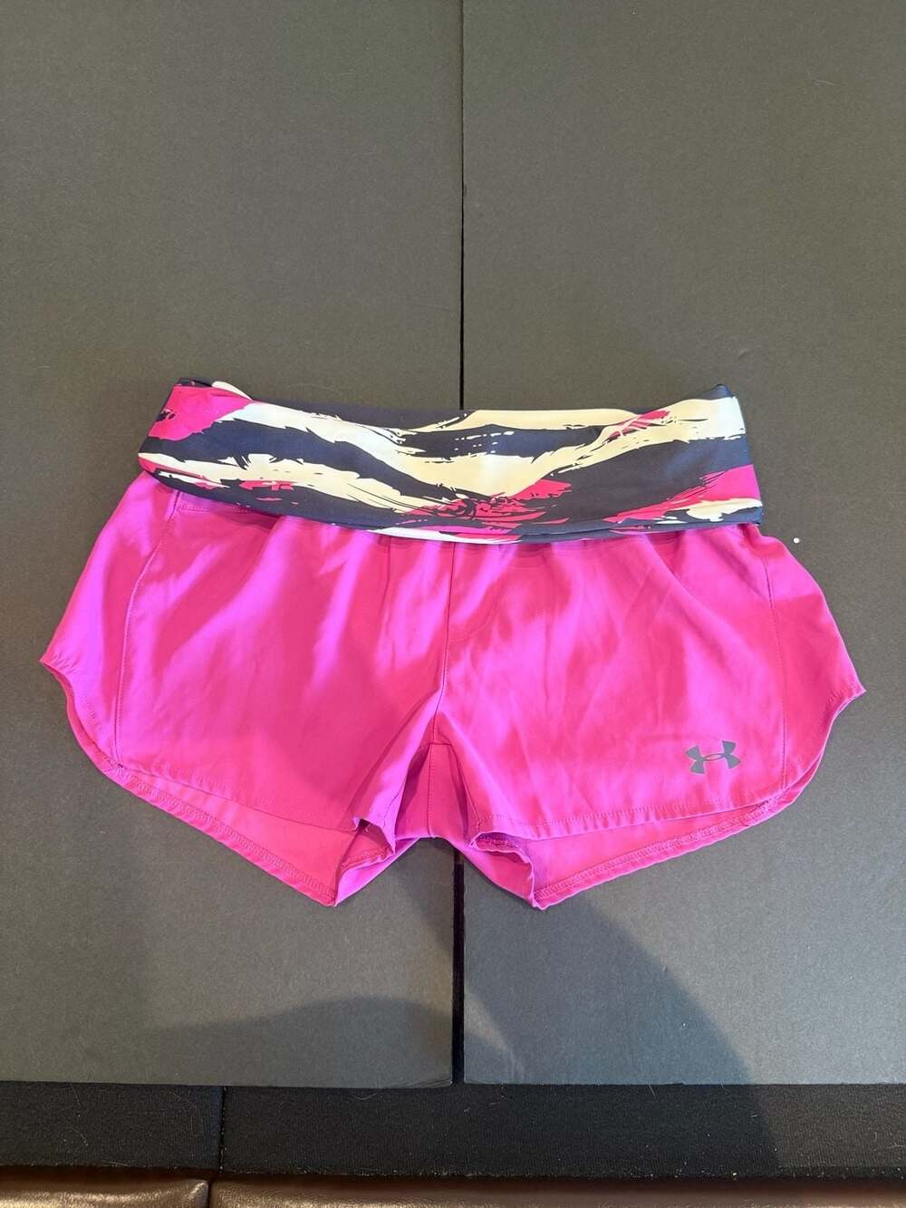 Under Armour HeatGear Shorts Size MD